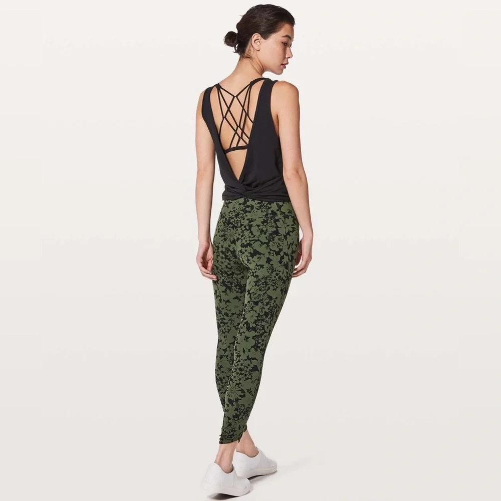 2/40 Lululemon All You Do Tight - Women’s 8 - Picture 2 of 11